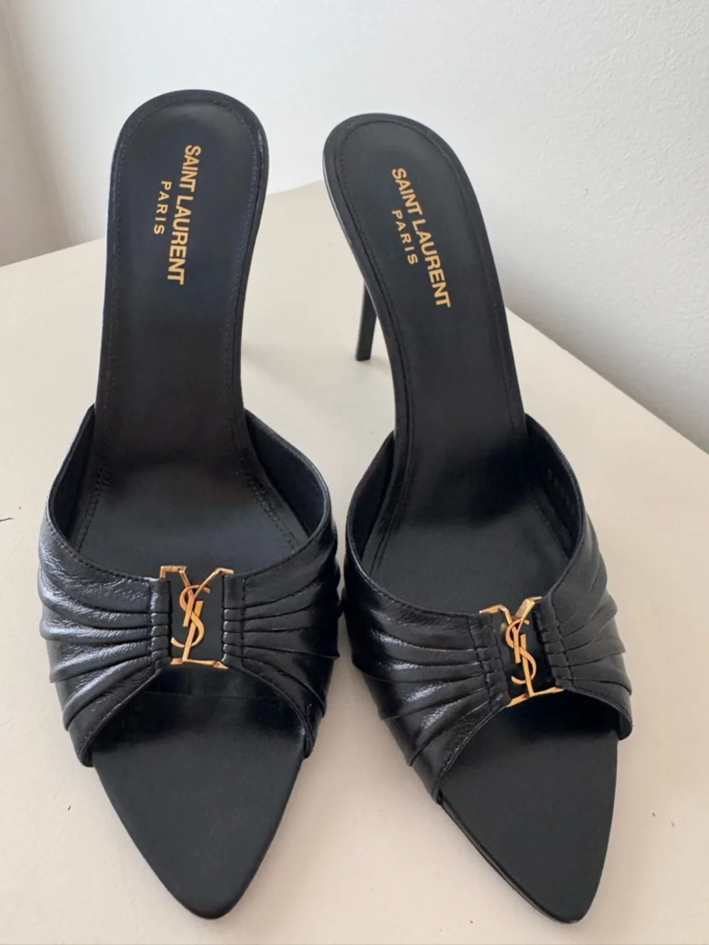 SAINT LAURENT BABYLONE MULES IN SMOOTH LEATHER
BLACK - Picture 3 of 11